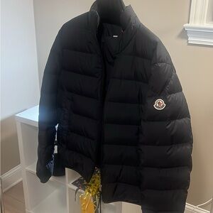 Moncler Baudinet Giubbotto in Black Never been worn